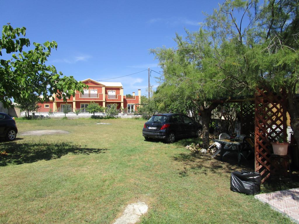 Pantelis Apartments Agios Georgios  Rum bild