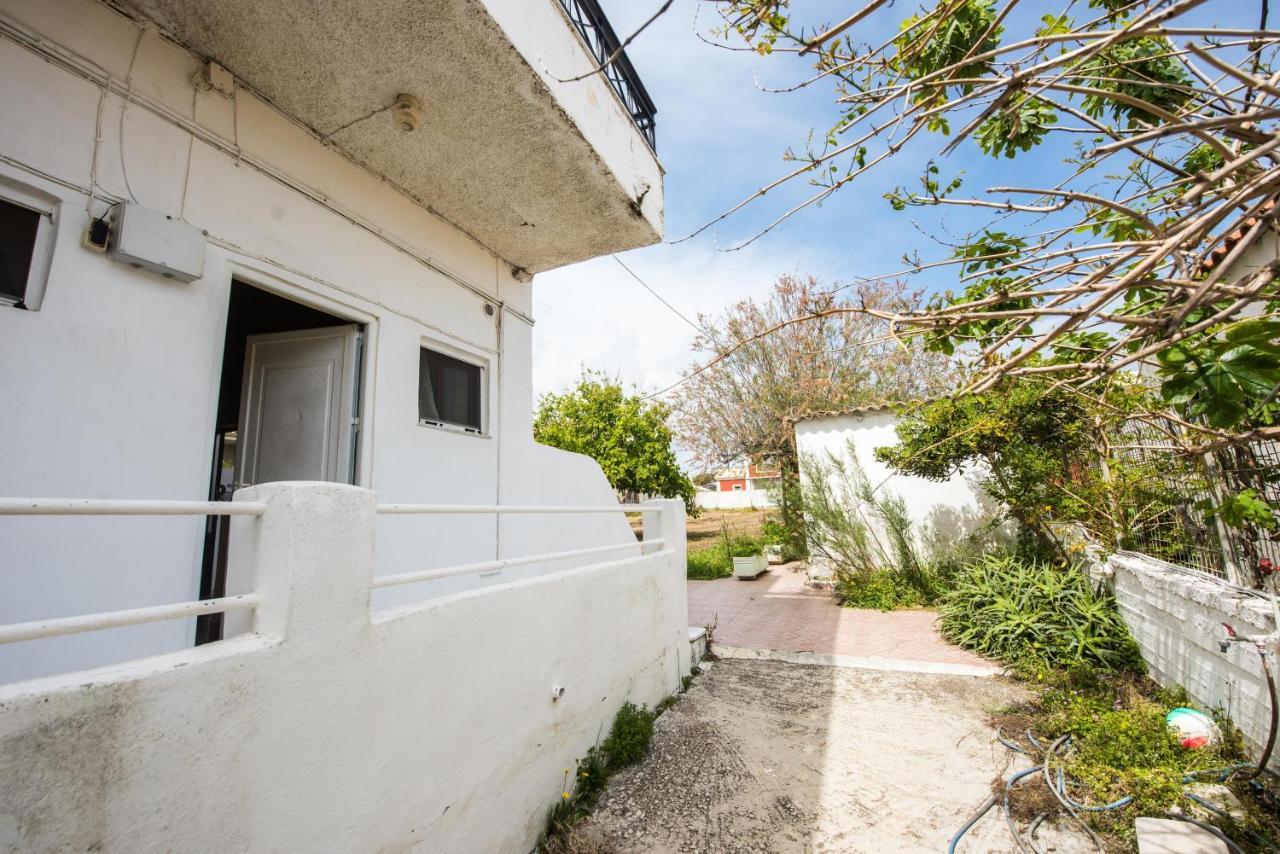 Pantelis Apartments Agios Georgios  Exteriör bild