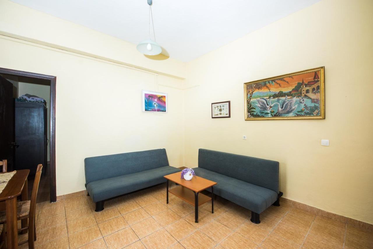 Pantelis Apartments Agios Georgios  Exteriör bild