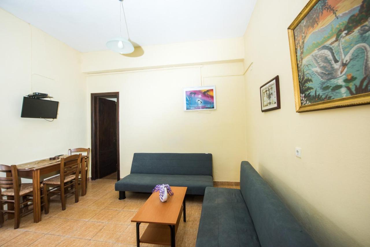 Pantelis Apartments Agios Georgios  Exteriör bild
