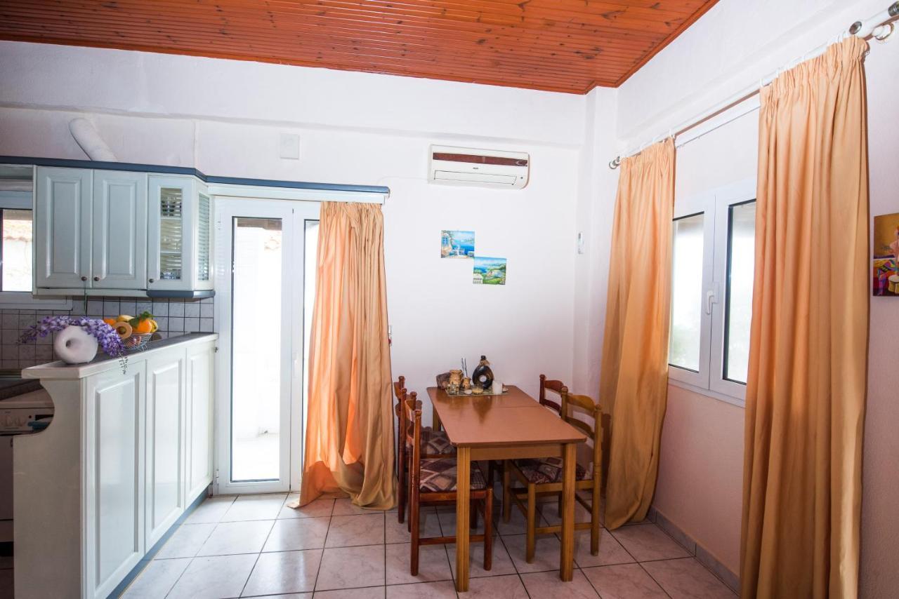 Pantelis Apartments Agios Georgios  Exteriör bild