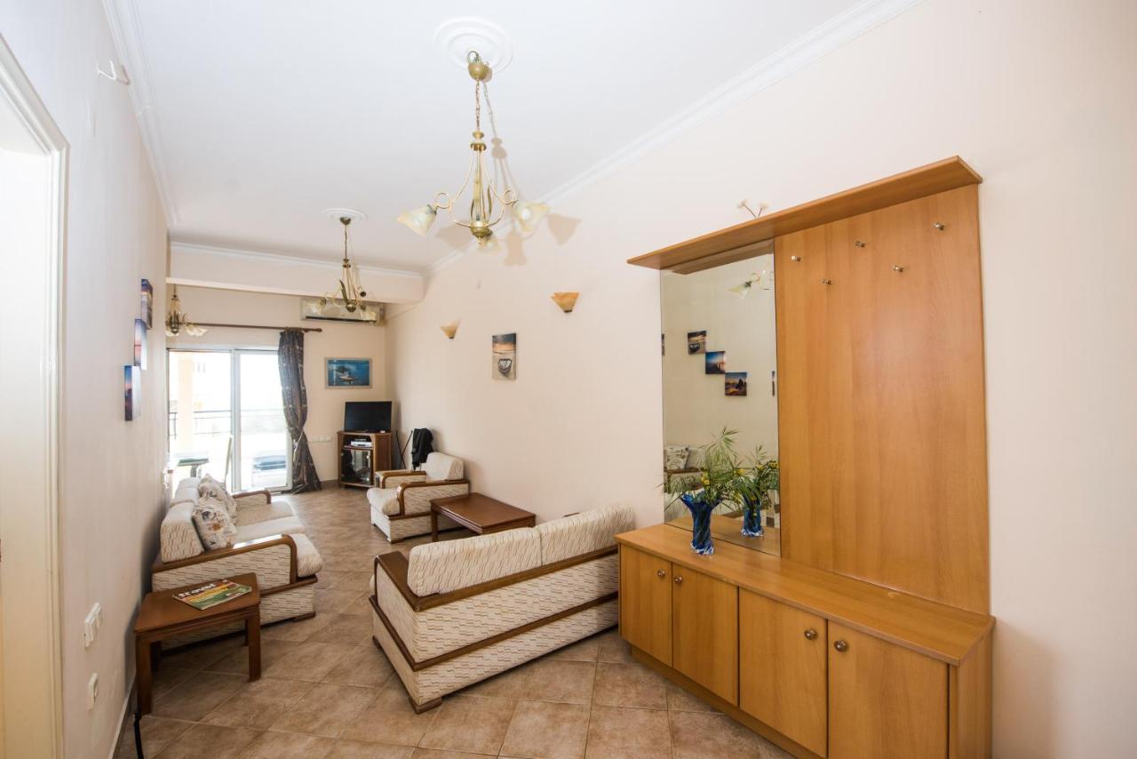 Pantelis Apartments Agios Georgios  Exteriör bild