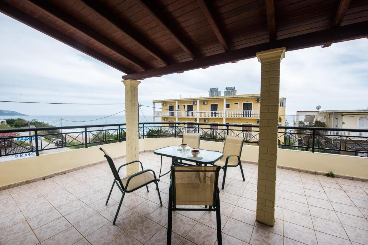 Pantelis Apartments Agios Georgios  Exteriör bild