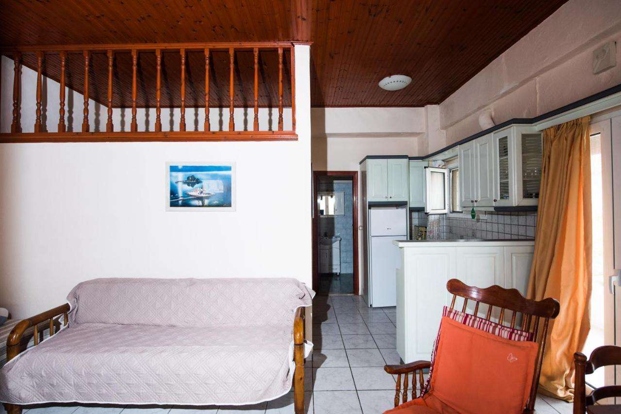 Pantelis Apartments Agios Georgios  Exteriör bild
