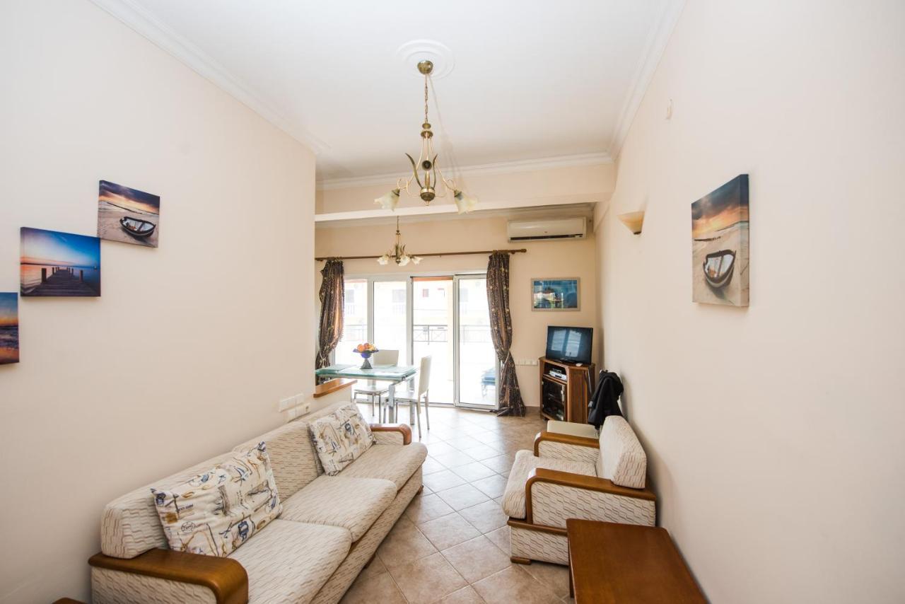 Pantelis Apartments Agios Georgios  Exteriör bild