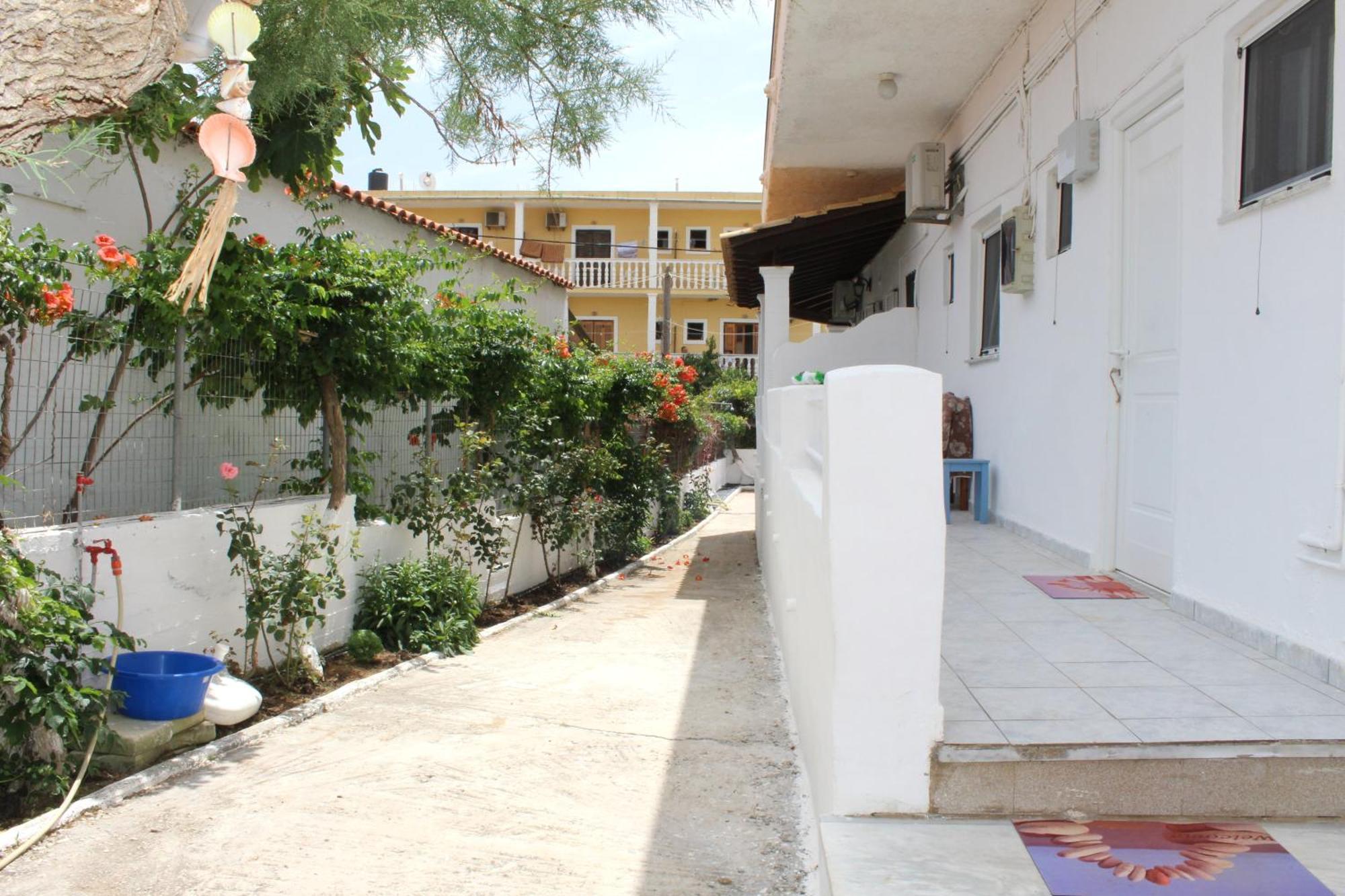Pantelis Apartments Agios Georgios  Exteriör bild
