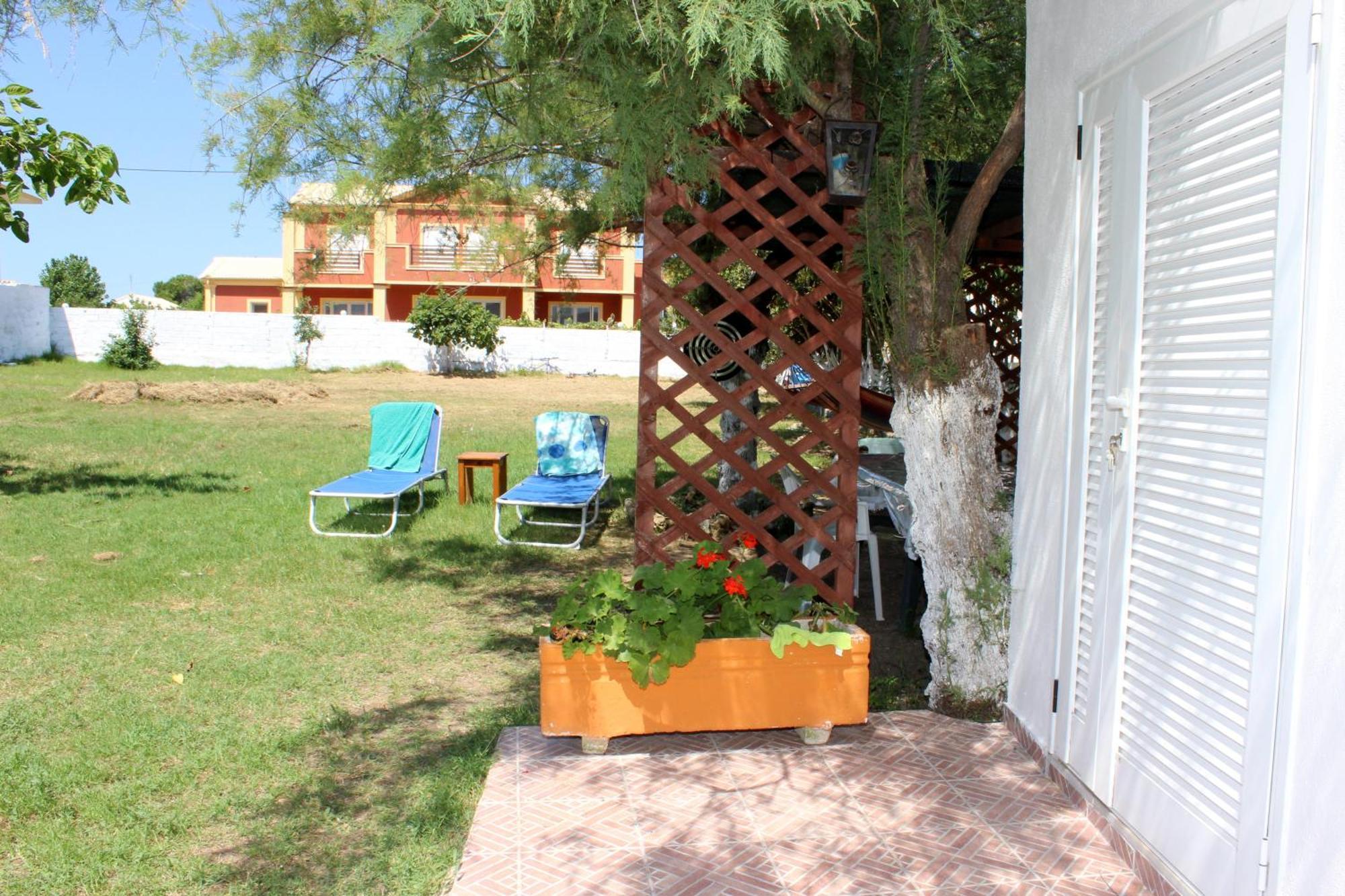 Pantelis Apartments Agios Georgios  Exteriör bild