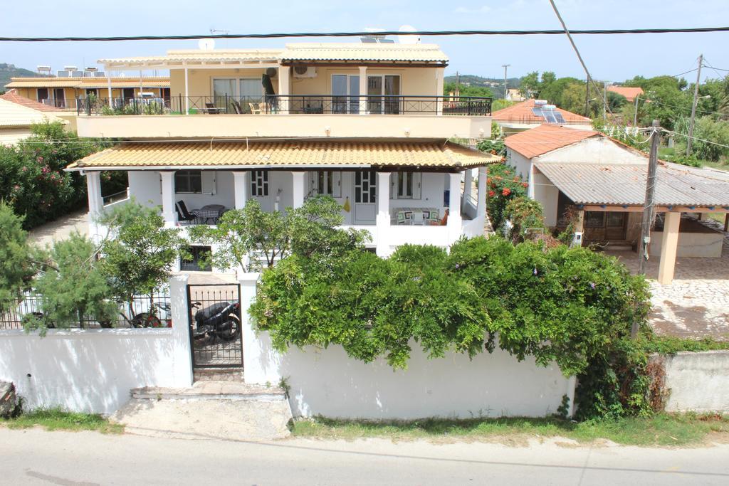Pantelis Apartments Agios Georgios  Exteriör bild